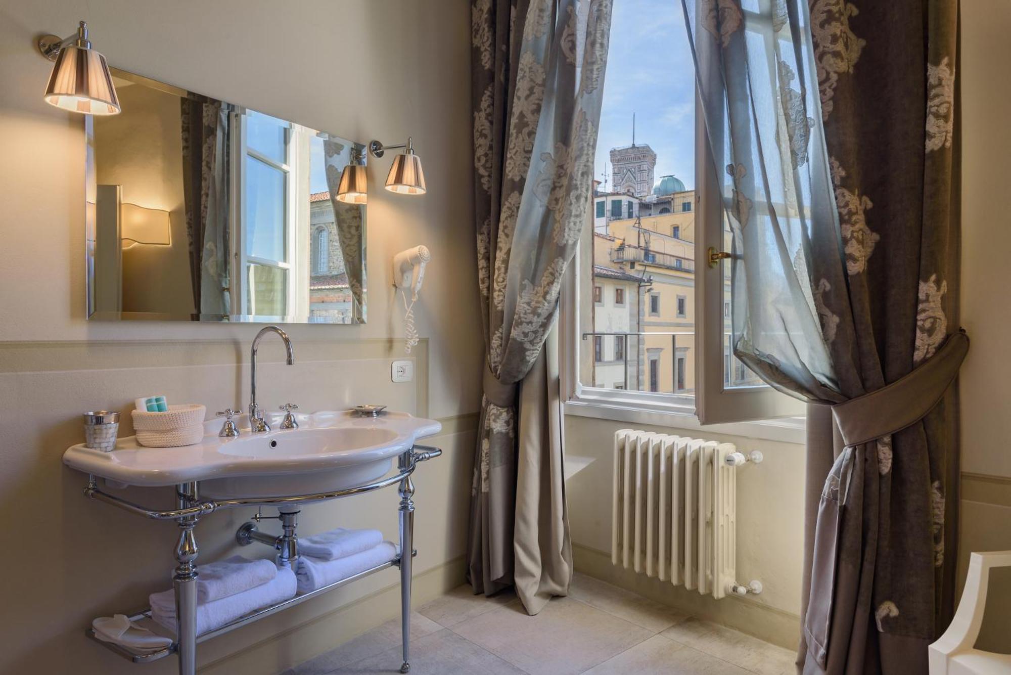 Palazzo Della Stufa Residenza D'Epoca Bed & Breakfast Florence Exterior photo